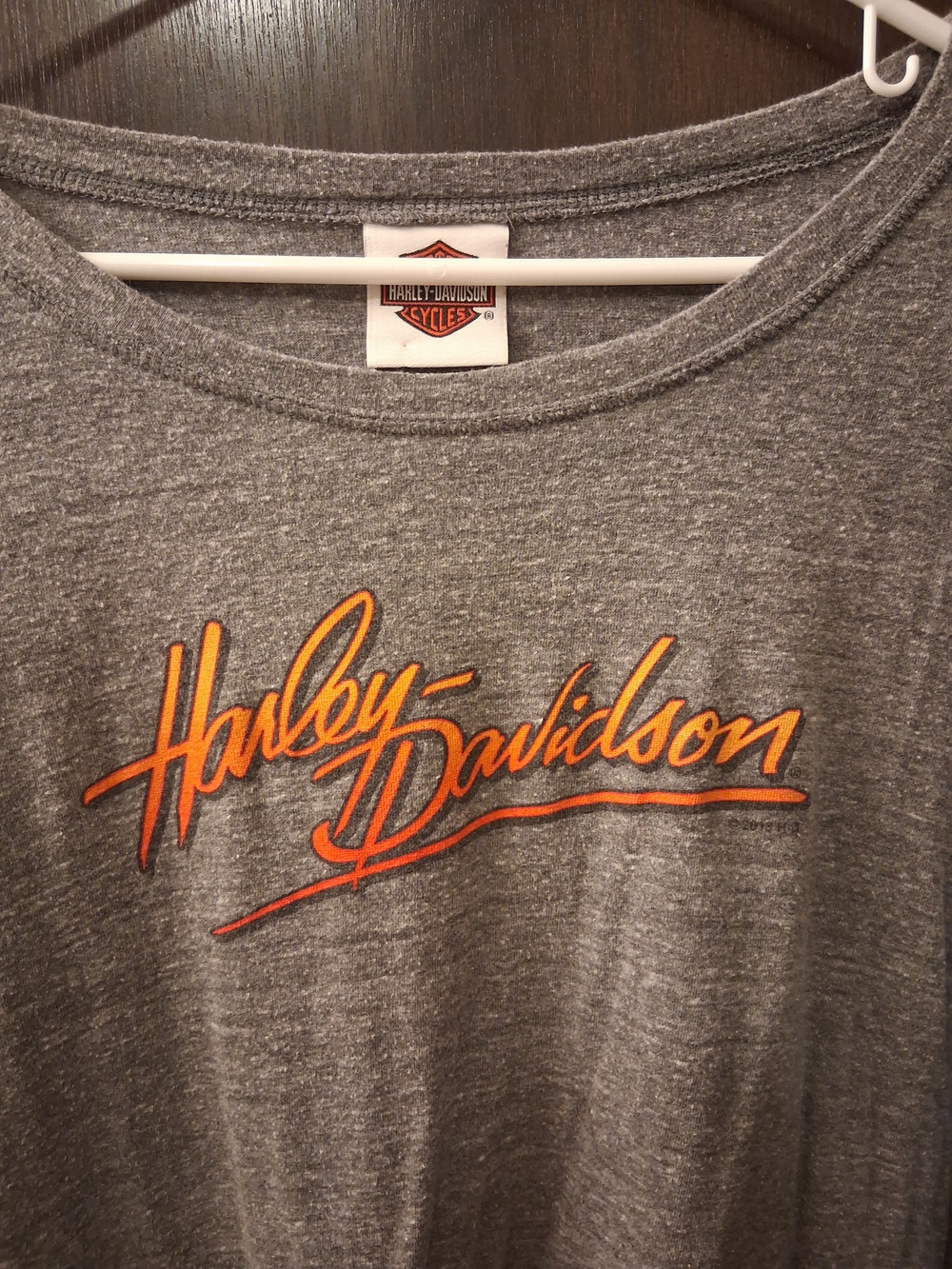 Harley Davidson Womens light weight 3/4 sleeve gray top.